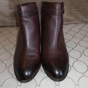 Vionic Upton Booties 9W